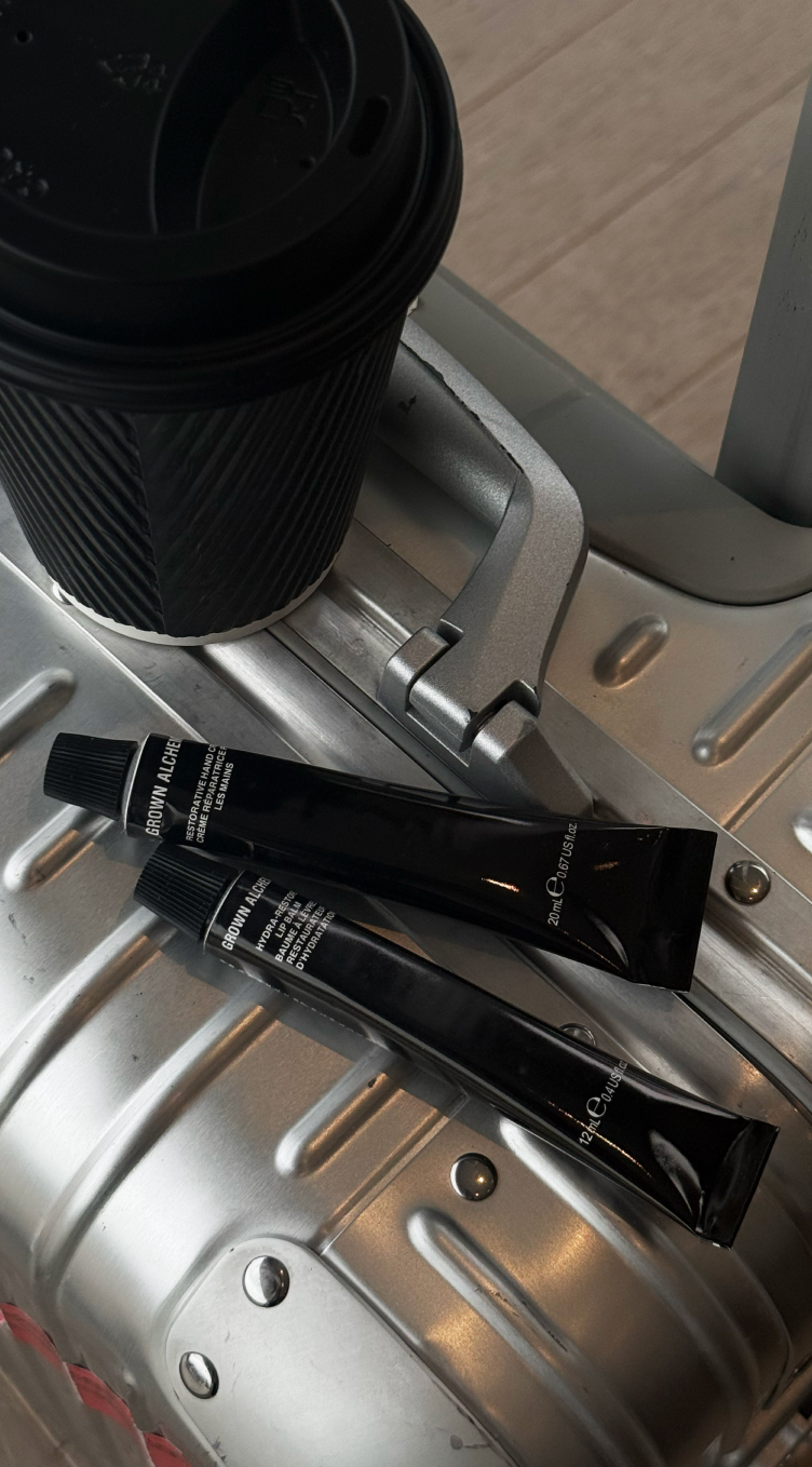 LIP + HAND ESSENTIALS HOLIDAY KIT